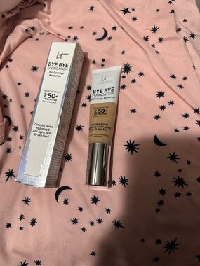 IT Cosmetics Bye Bye Foundation Full Coverage Moisturizer - natural tan